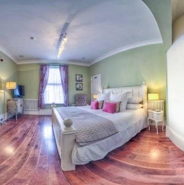 Hotel Somerset House Boutique Hotel&restaurant 4*